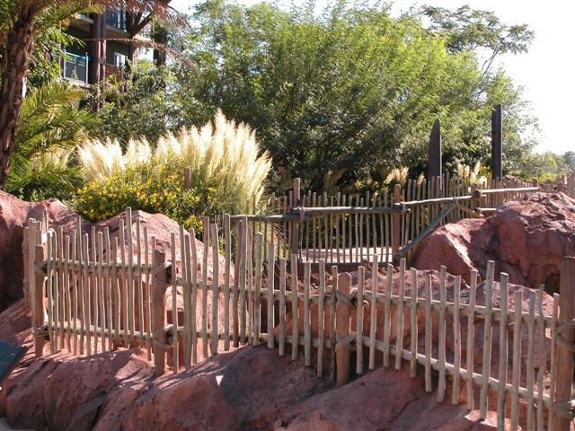 Eucy Fencing - Dak Lodge (Small) (2)